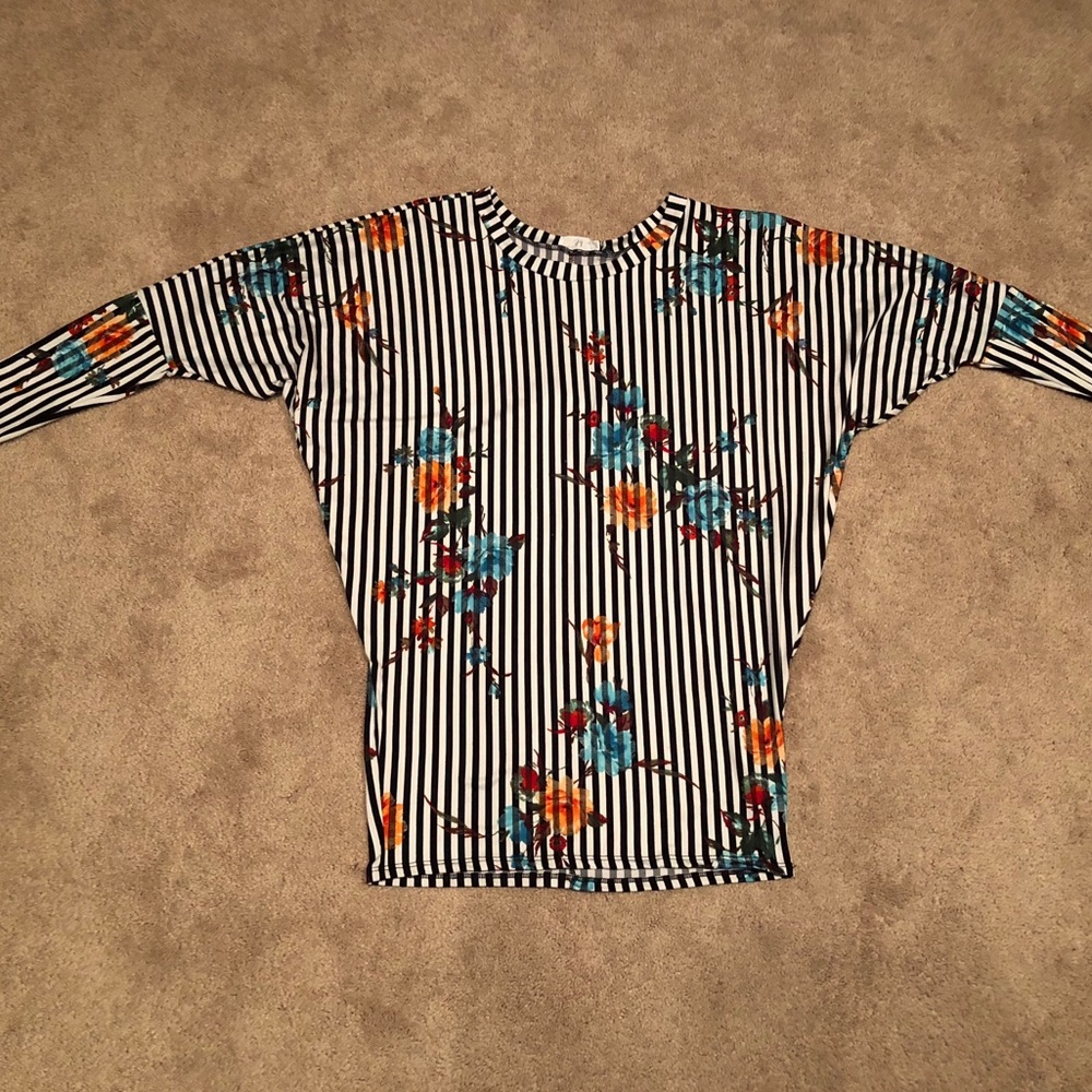 NWOT Amelia James Stripes & Floral Cottonwood Top